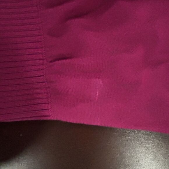 The Limited Y2K Magenta Button Shoulder Sweater Size Small Vintage Retro - Picture 11 of 13